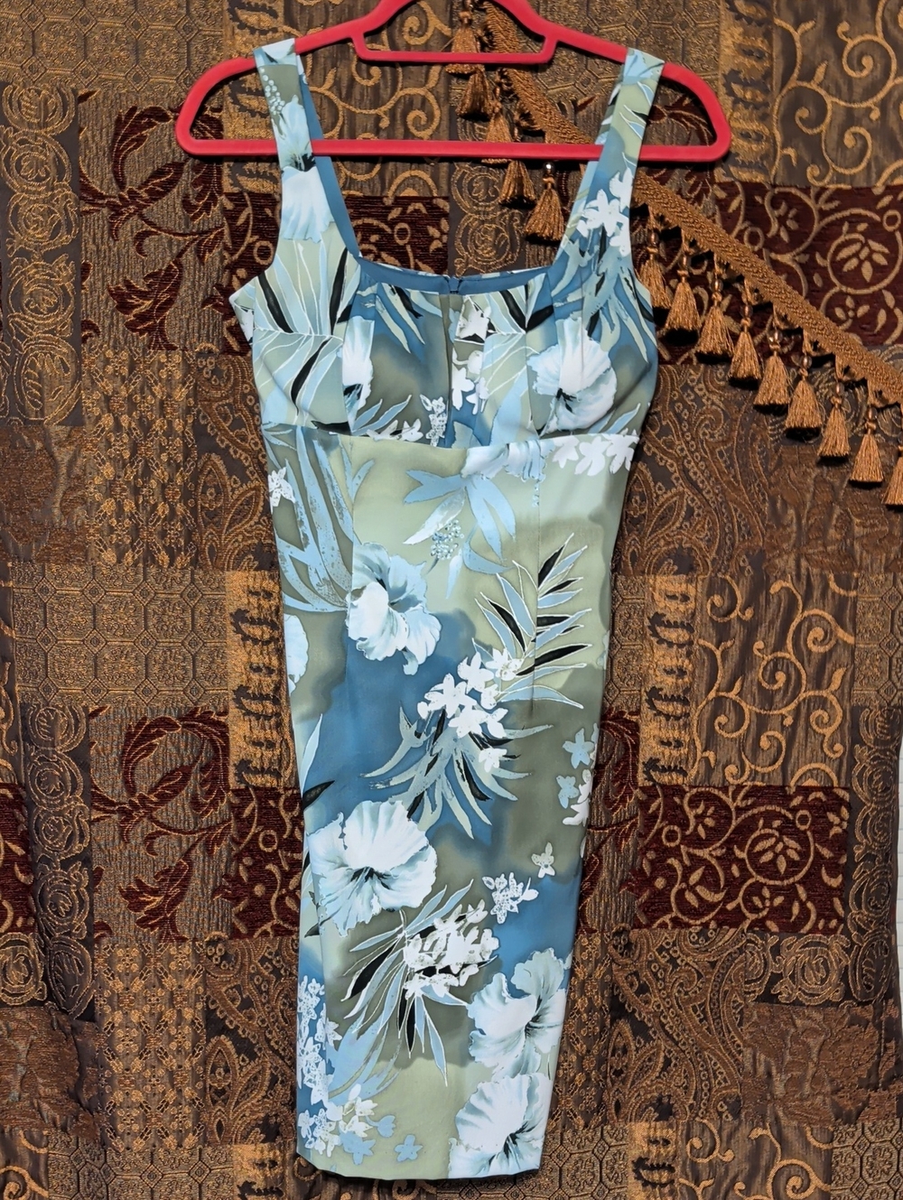 Dressbarn Blue and Sage Floral Midi Bodycon Dress